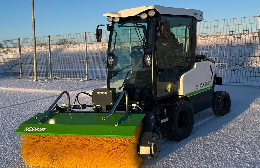 electricsnowsweeper.jpg